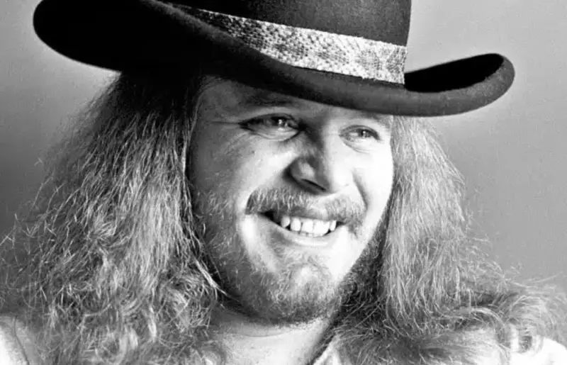 ronnie van zant hat